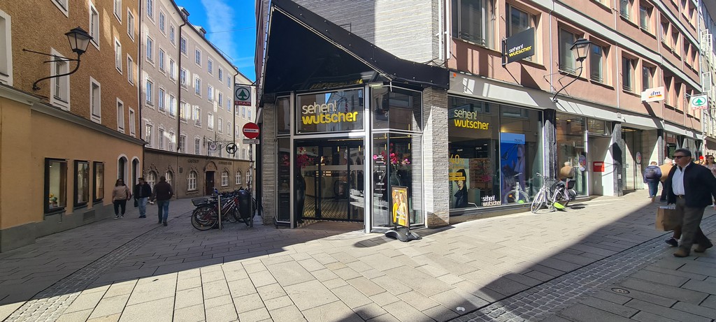 In Salzburg - wie hier die Wutscher-Filiale - klingeln die Kassen. © CBRE