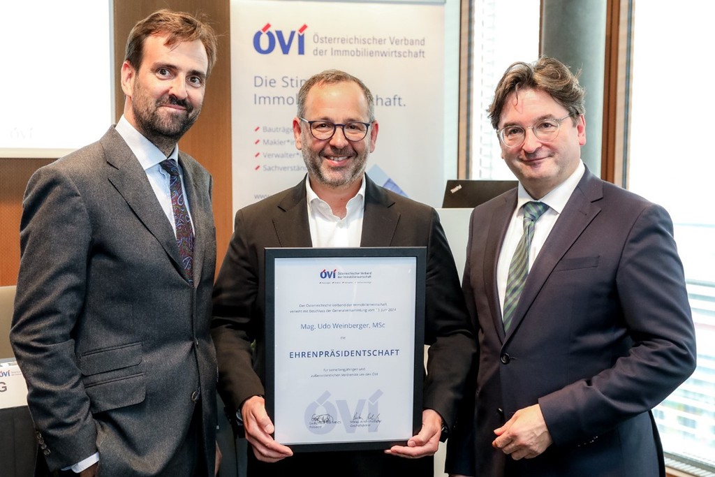 ÖVI Präsident Georg Flödl, neuer Ehrenpräsident Udo Weinberger und ÖVI GF Anton Holzapfel © ÖVI