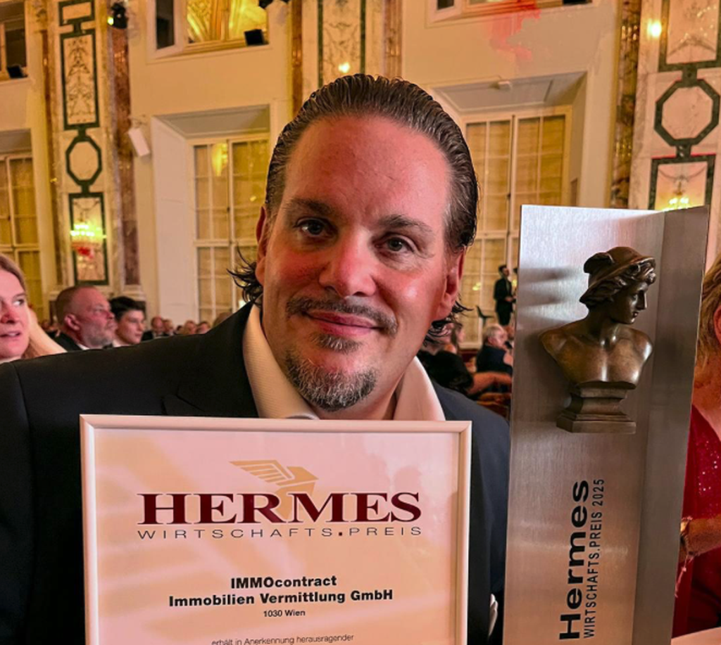 Sascha Haimovici freut sich über die Auszeichnung © IMMOcontract