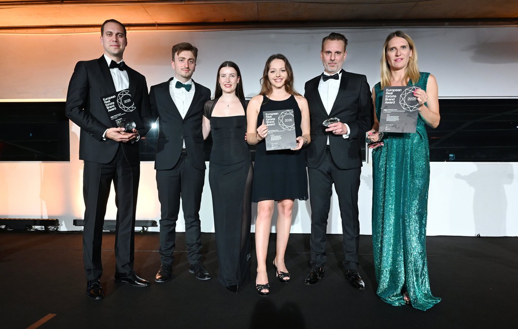 Vertreter:innen der epmedia beim Real Estate Brand Award. © Real Estate Brand Award