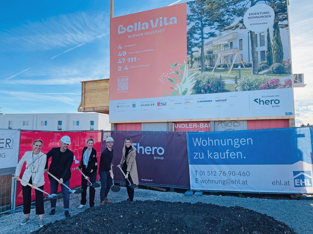 Spatenstich BELLA VITA_vlnr. Birgita Ehrenberger (EHL), Roland Pschebezin (hero group), Andrea Pöchhacker (EHL), Bastian Helfrich (hero group), Karina Schunker (EHL).jpg © EHL