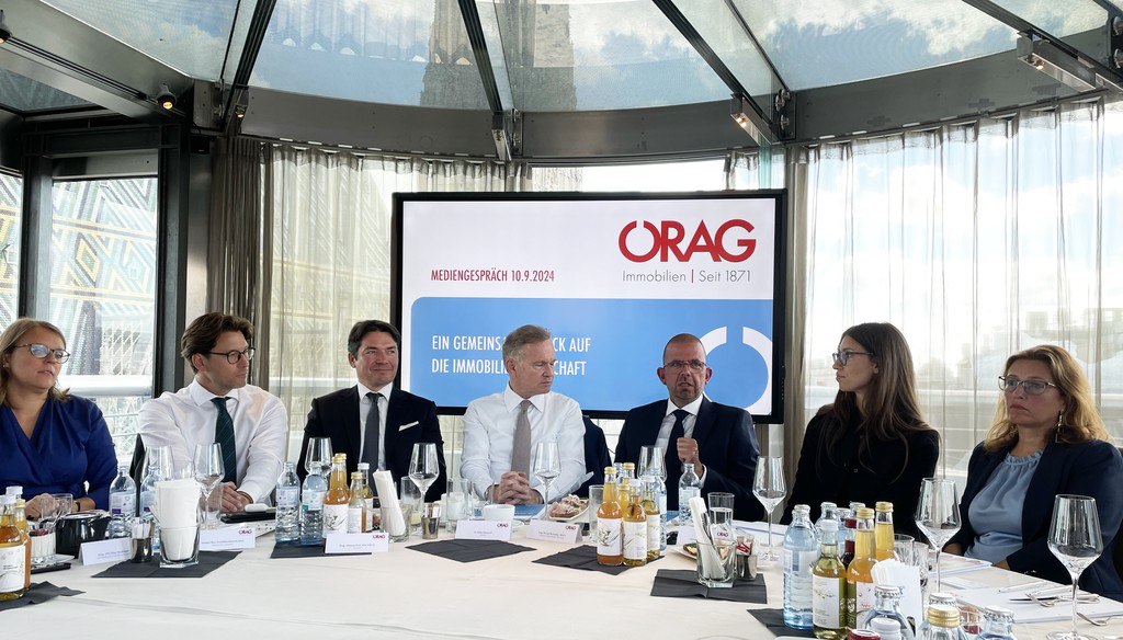 vlnr: Elisa Stadlinger, Herbert Petz, Johannes Endl, Stefan Brezovich, Michael Buchmeier, Aleksandra Mitrovic und Jelena Pirker. © lk