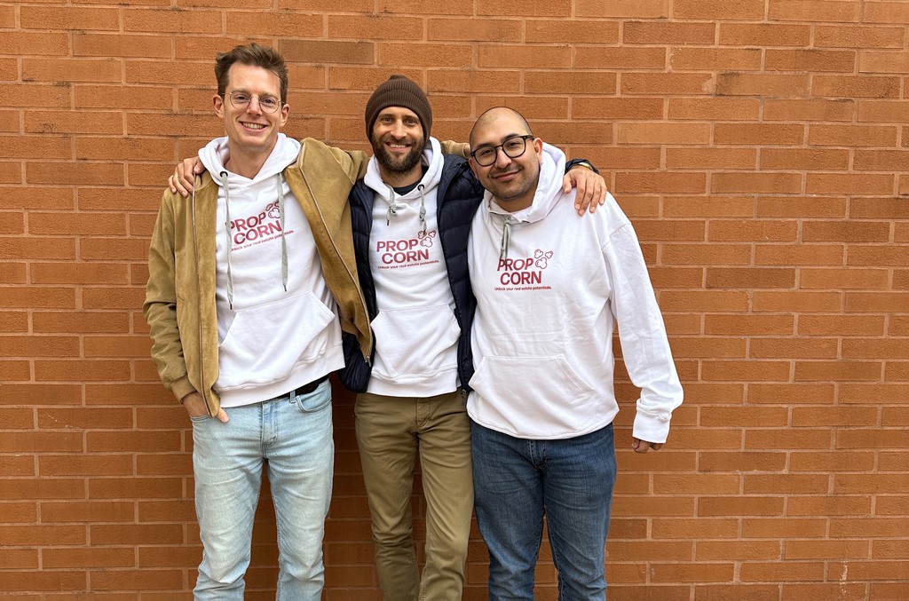 Niki Stadler, Benjamin Buchta und Bertty Contreras freuen sich über das frische Investment. © Propcorn FlexCo