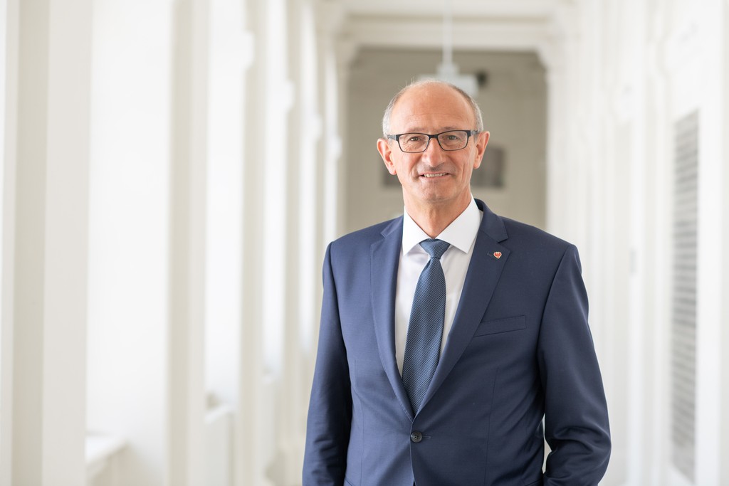 LH Anton Mattle freut sich über das KIM-Aus © Land Tirol/Berger