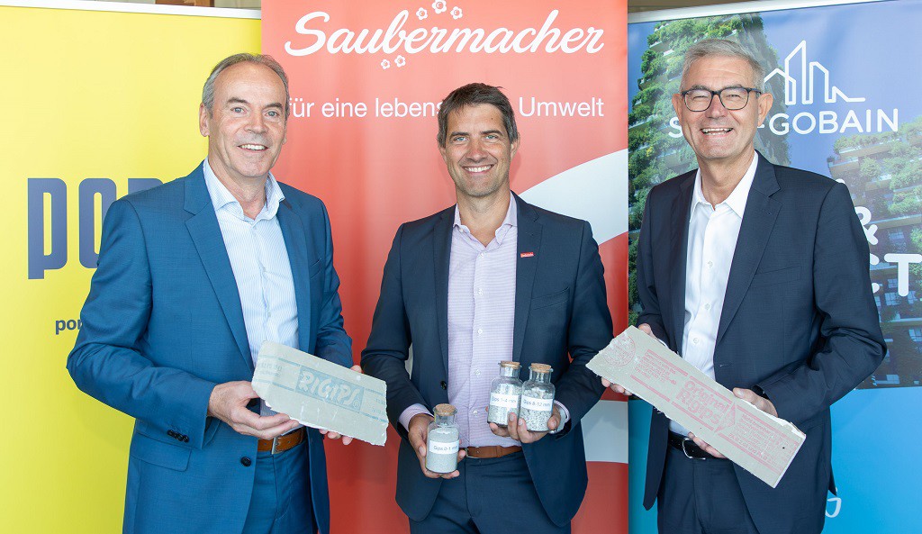 vlnr: Josef Pein (COO Porr), Ralf Mittermayr (CEO Saubermacher) und Peter Giffinger (CEO Saint-Gobain) arbeiten für mehr Kreislaufwirtschaft zusammen. © Saubermacher
