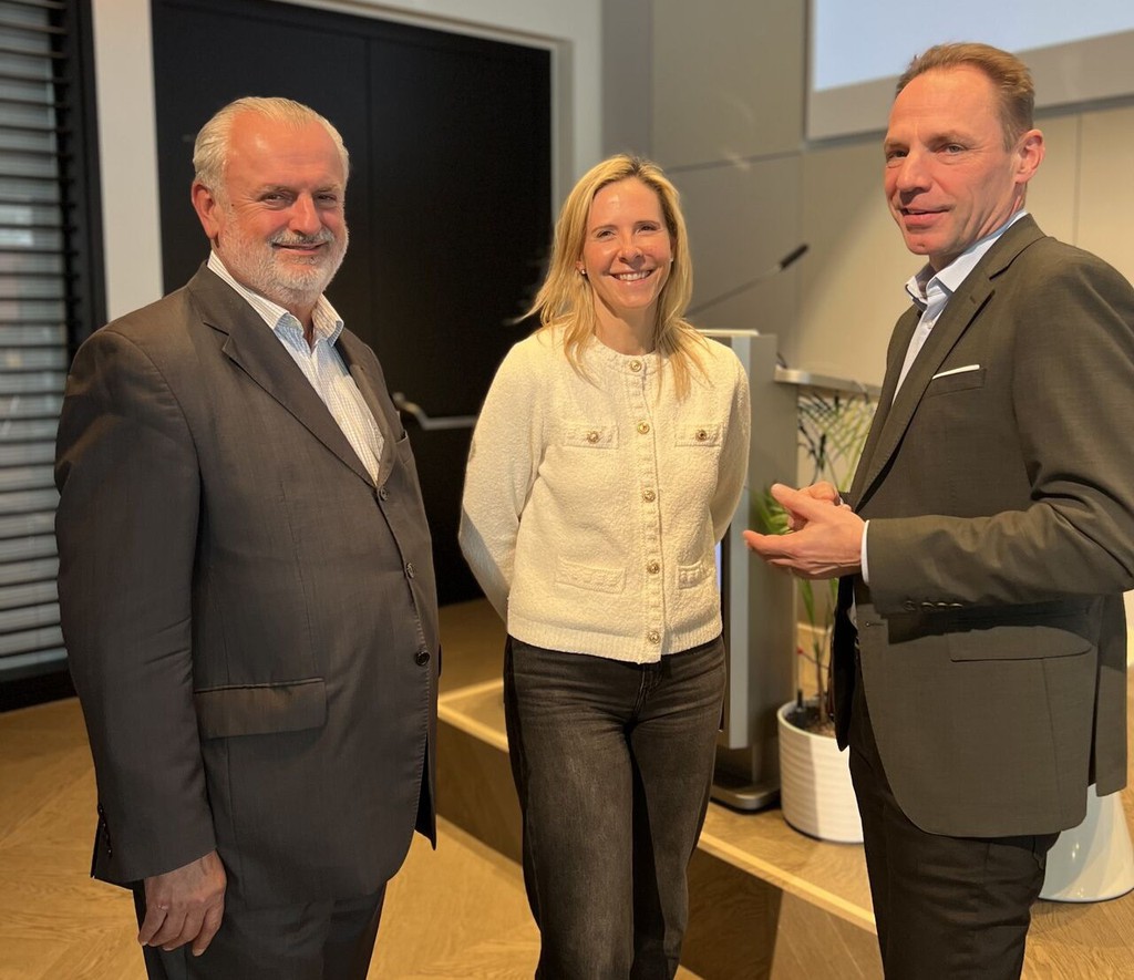 Peter Engert (Geschäftsführer ÖGN), Claudia Brey (ÖBB-Immobilienmanagement GmbH), Andreas Köttl (Präsident ÖGNI) © ÖGNI,  Daniel Pöckl