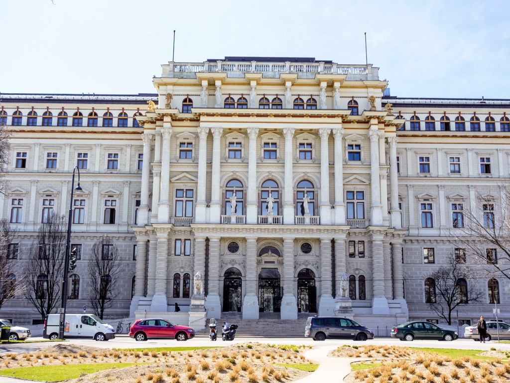 Justizpalast auf dem Schmerlingplatz in Wien. © AdobeStock
