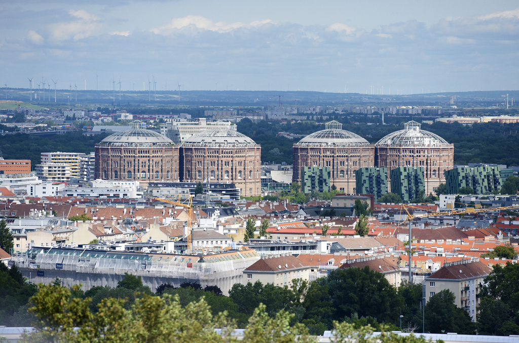In der Brambillagasse 20 in Wien-Simmering entstehen derzeit vier moderne Stadthäuser © Adobe Stock
